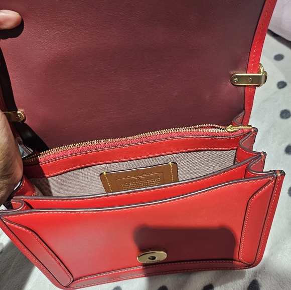 Coach hero bag in sport red - Picture 2 of 6